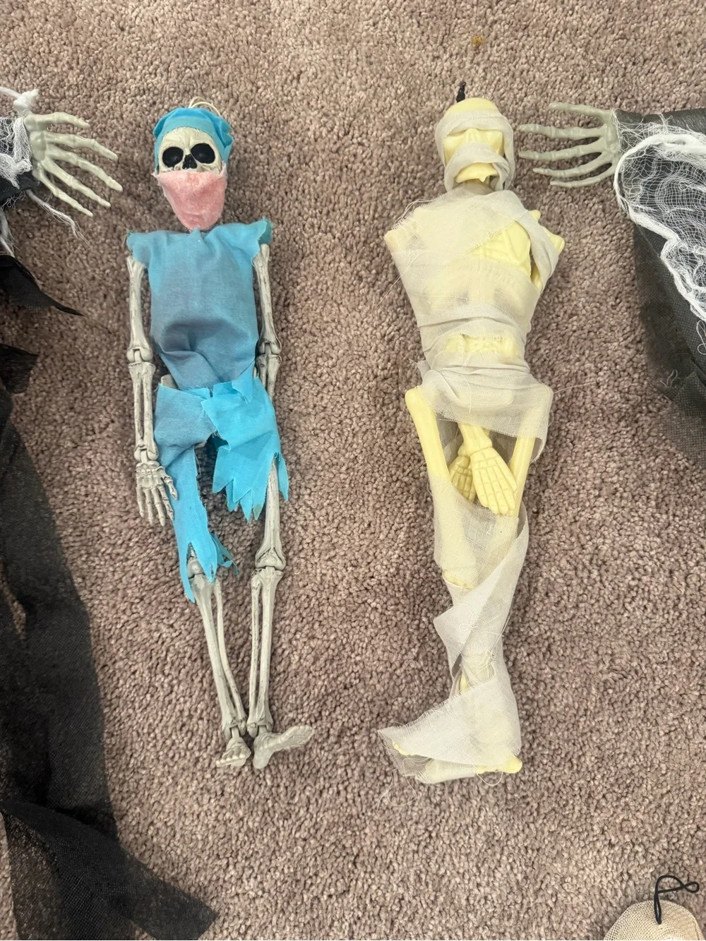 Halloween Decoration Skeletons